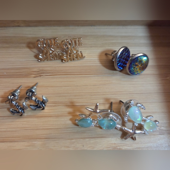 Beachy Earring Set - Picture 1 of 5